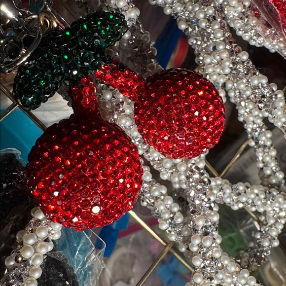 bougie gifts, phone wristlet keychain / purse charms - Picture 2 of 7